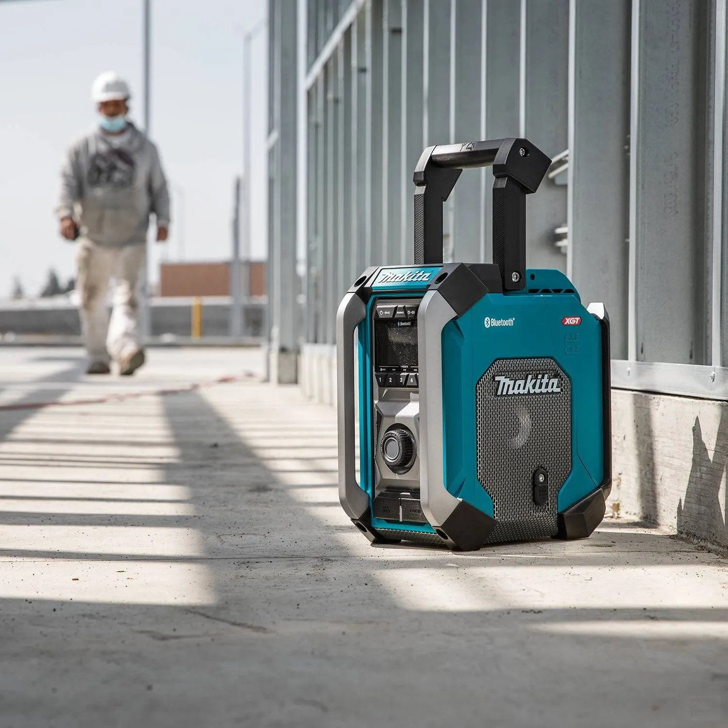 Makita Jobsite Stereo w/Bluetooth (40V / 18V / 12V), Tool Only Compatible with Makita 40V MAX XGT / 18V LXT / 12V CXT Batteries or AC Power